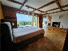 Schlafzimmer mit Stadtblick